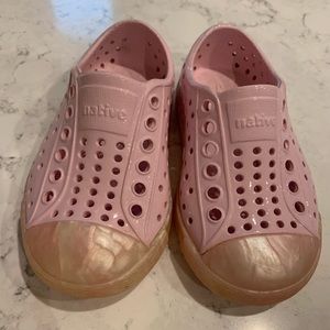 Pink Natives Size 5